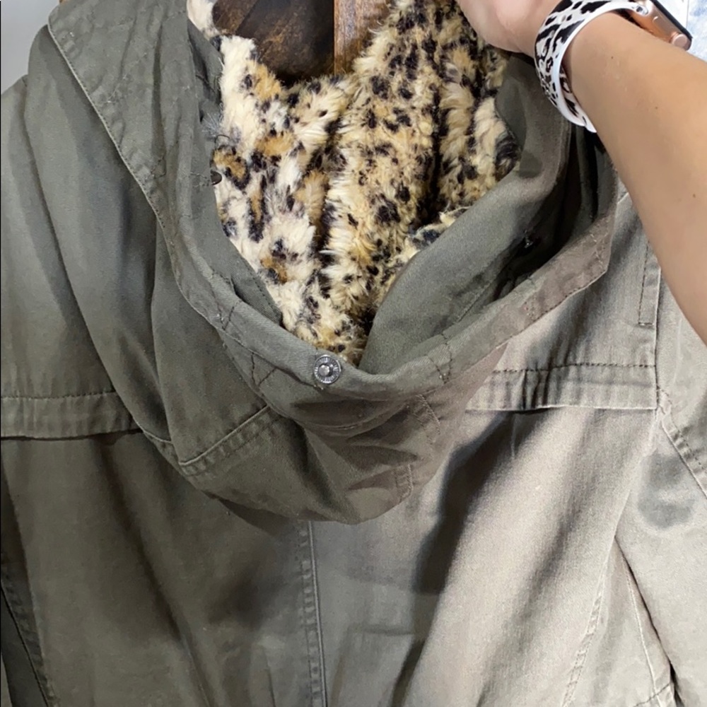 Coat - Picture 5 of 6